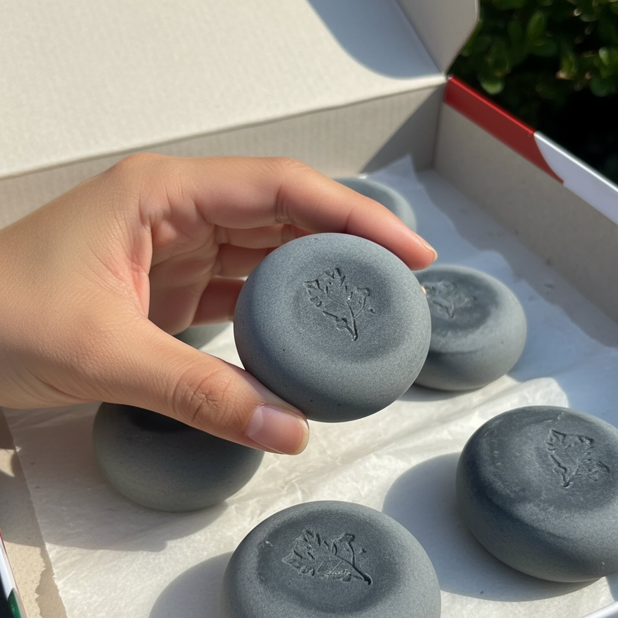 Aktivkohle Lavendel Tea Tree Detox Bar 85 g mit Verpackung